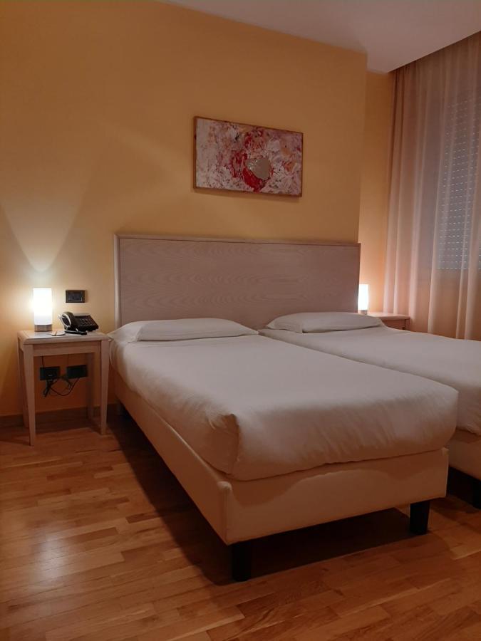 Hotel Chiaraluna Civitanova Marche Exteriér fotografie