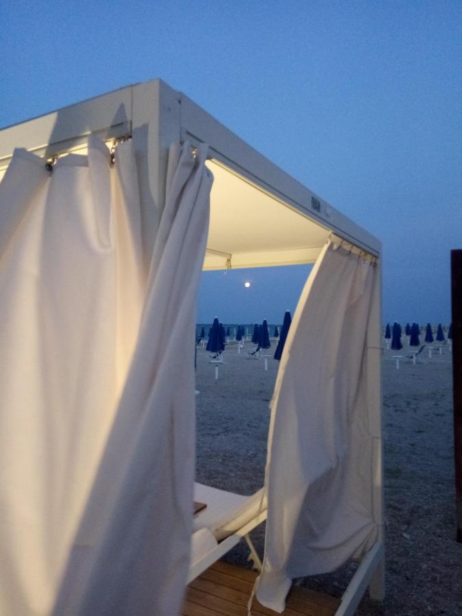 Hotel Chiaraluna Civitanova Marche Exteriér fotografie