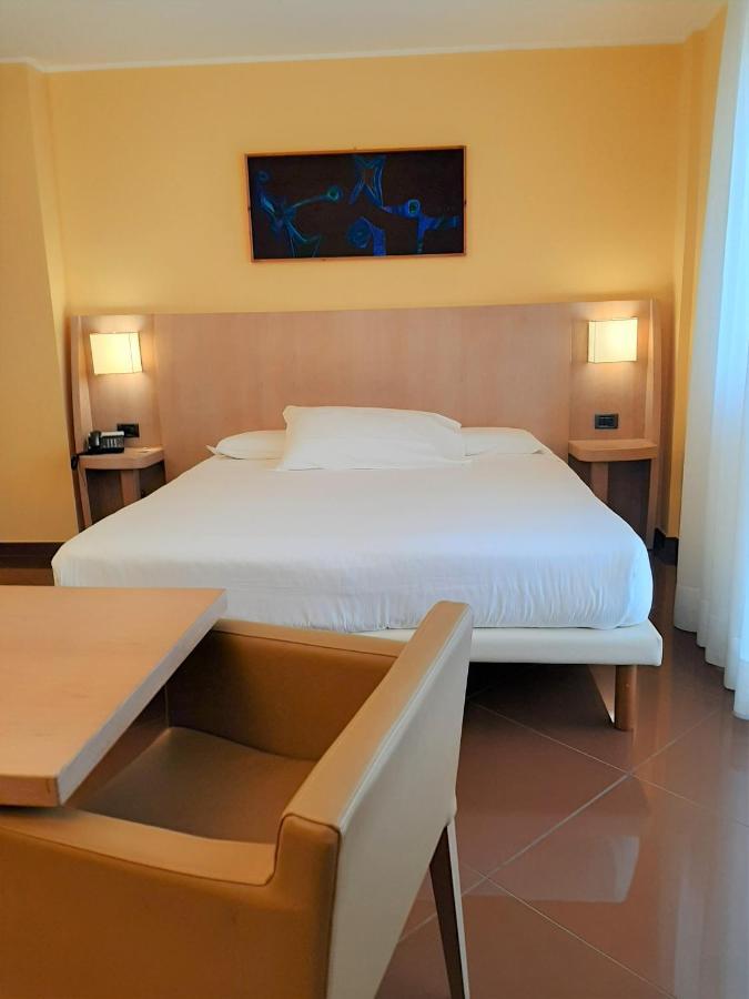 Hotel Chiaraluna Civitanova Marche Exteriér fotografie