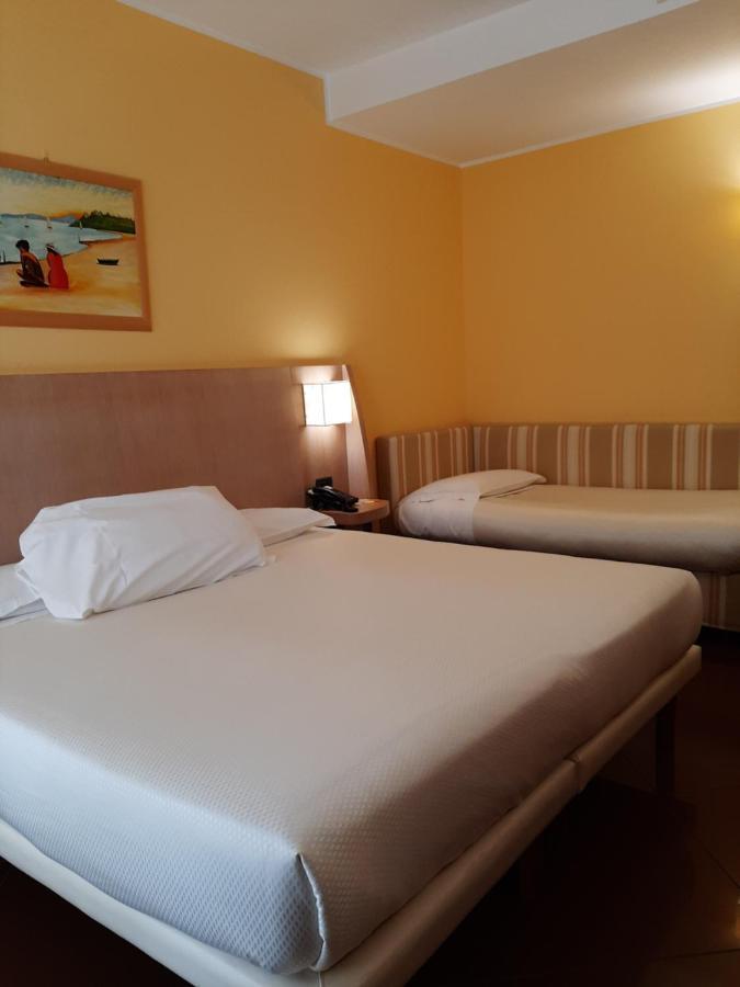 Hotel Chiaraluna Civitanova Marche Exteriér fotografie