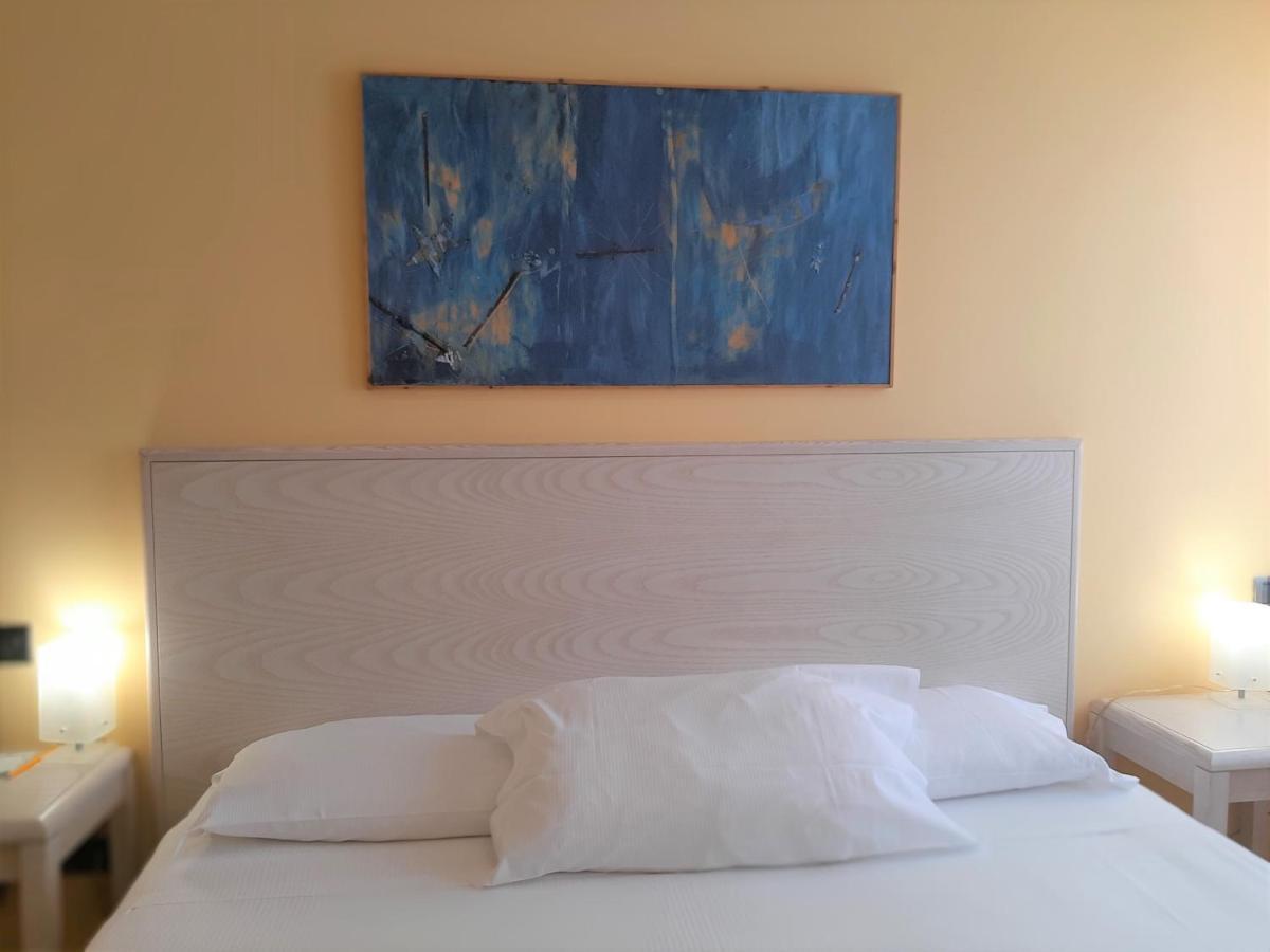 Hotel Chiaraluna Civitanova Marche Exteriér fotografie