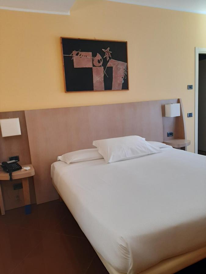 Hotel Chiaraluna Civitanova Marche Exteriér fotografie