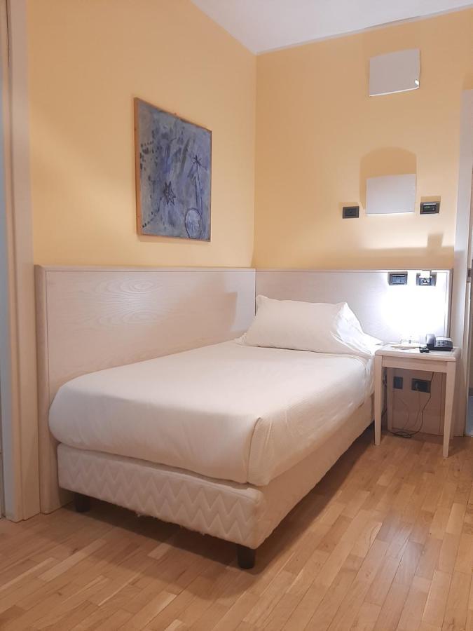 Hotel Chiaraluna Civitanova Marche Exteriér fotografie