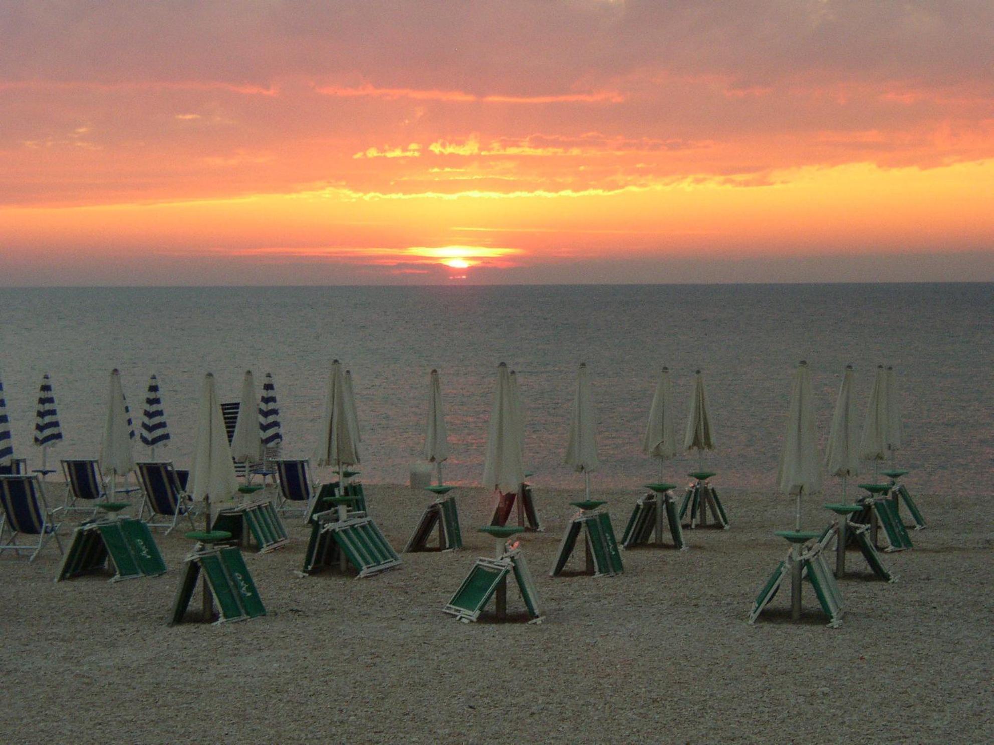 Hotel Chiaraluna Civitanova Marche Exteriér fotografie