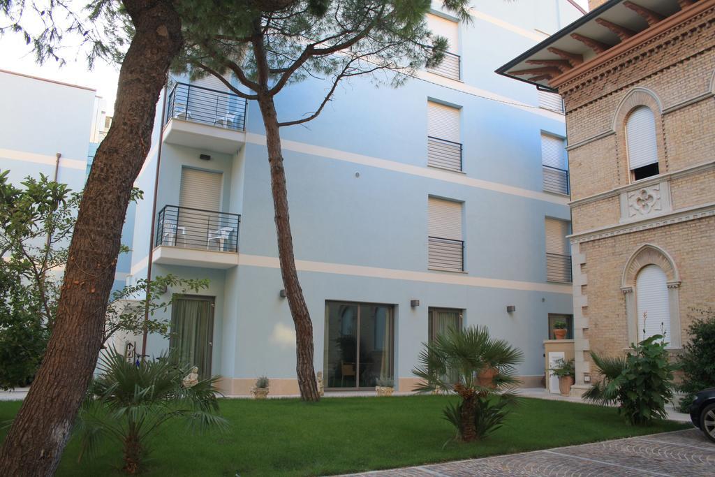 Hotel Chiaraluna Civitanova Marche Exteriér fotografie